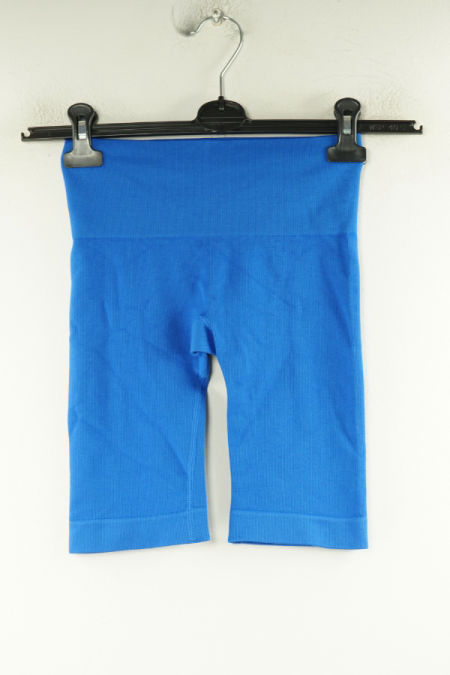 Krótkie legginsy niebeiskie prążkowane