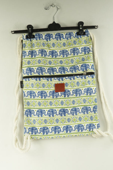 Plecak biały w niebieskie słonie