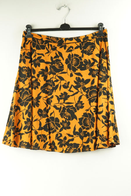 Spódnica pomarańczowa w czarne kwiatki