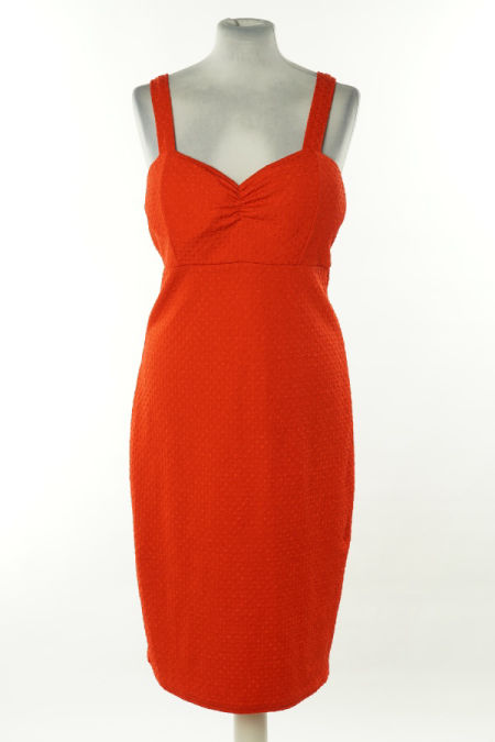 Sukienka czerwona na ramiączkach