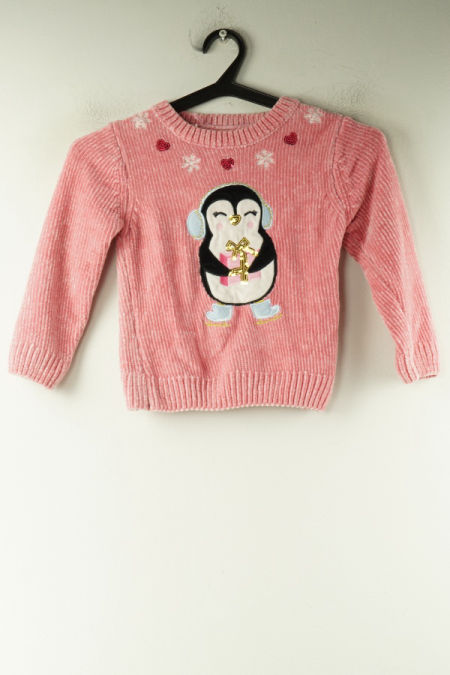 Sweter różowy pingwin