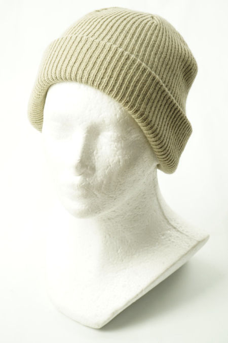 Czapka beżowa prążkowana