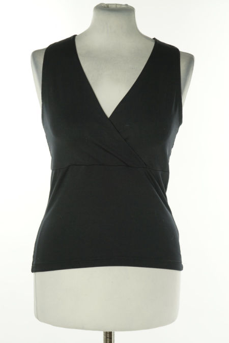 Koszulka czarna z dekoltem V
