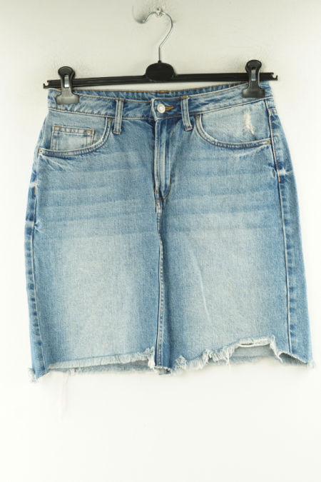 Spódnica niebieska jeansowa