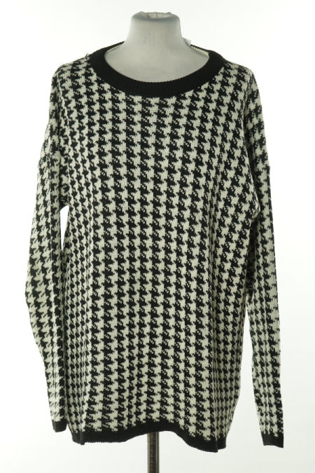 Sweter biało-czarny w pepitkę