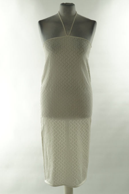 Sukienka biała sweterkowa na szyję