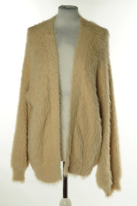 Narzutka puchata beżowa