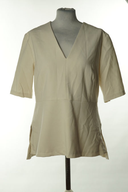 Bluzka kremowa z dekoltem V