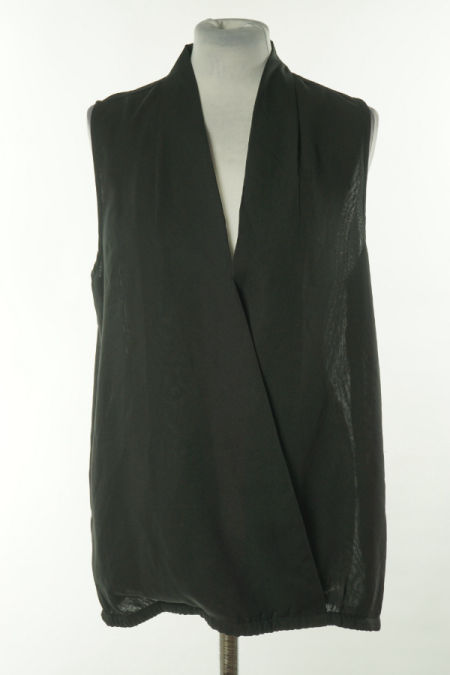 Bluzka czarna na grubych ramiączkach