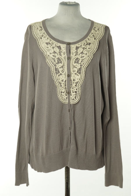 Kardigan szary z białą koronką