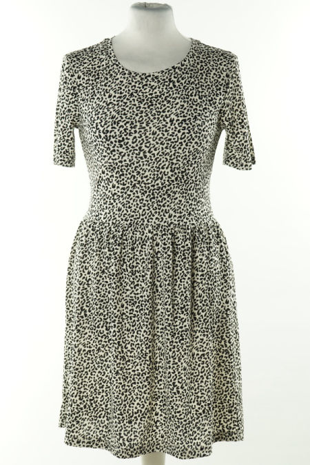 Sukienka biała w czarne cętki