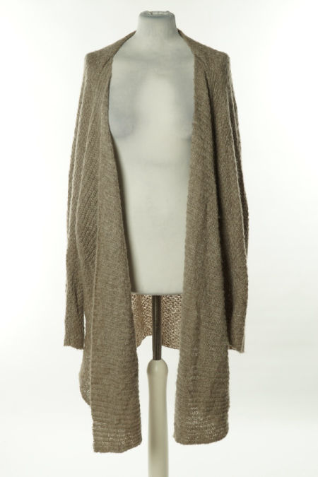 Narzutka sweterkowa ciemnobeżowa