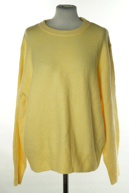 Sweter żółty pastelowy