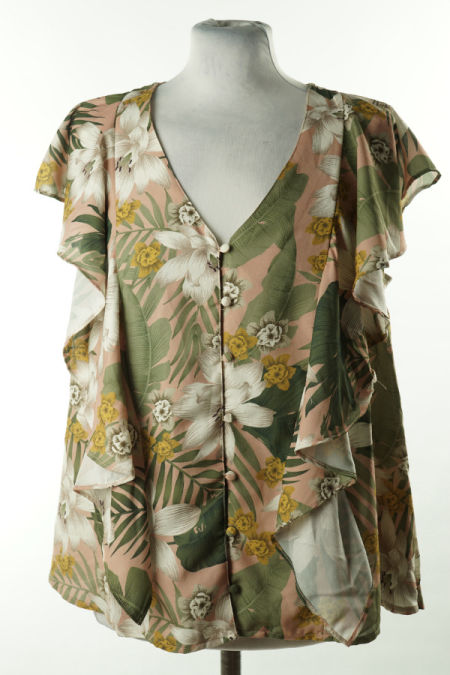 Bluzka różowa w kwiaty z falbankami 