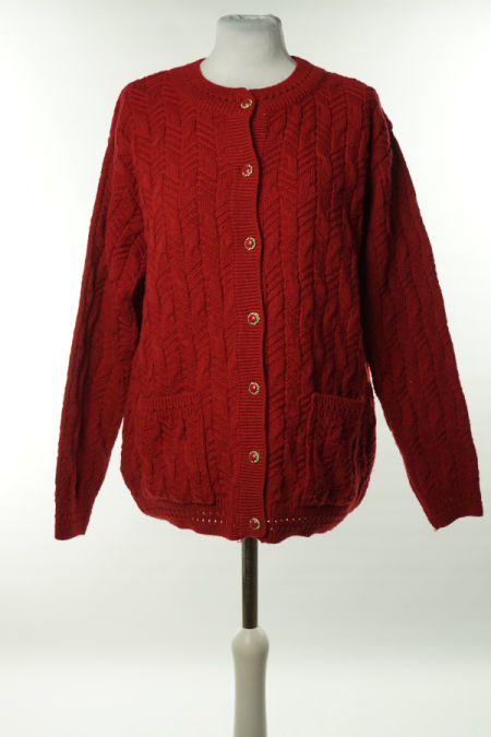 Kardigan ciemnoczerwony z ozdobnymi guzikami