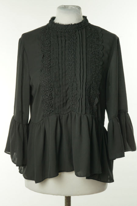 Bluzka czarna z ozdobnym przodem