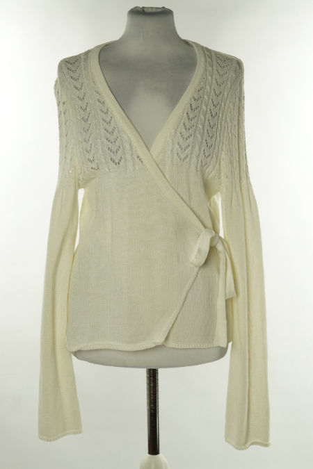 Sweter kremowy wiązany