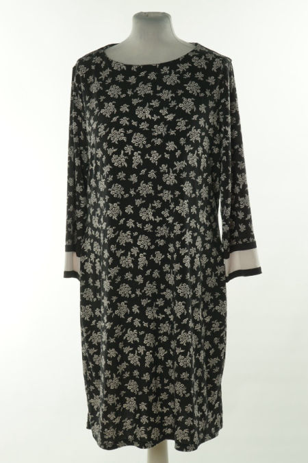 Sukienka czarna w białe kwiaty