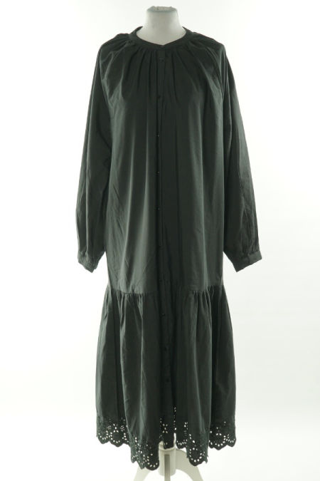 Sukienka czarna długa z falbanką na dole