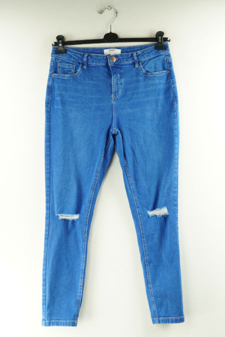 Jeansy niebieskie z przetarciami 