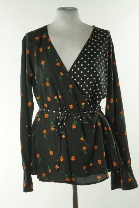 Bluzka czarna w kwiatki i kropki