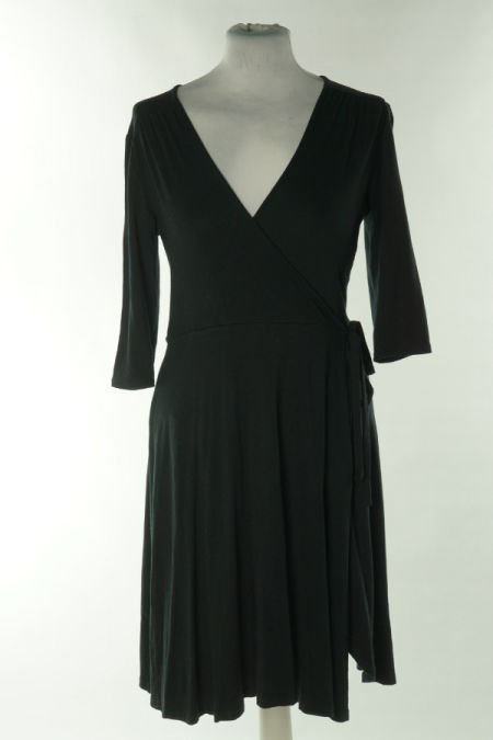 Sukienka czarna kopertowa