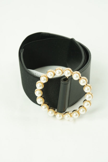 Pasek czarny z klamrą ze sztucznymi perełkami