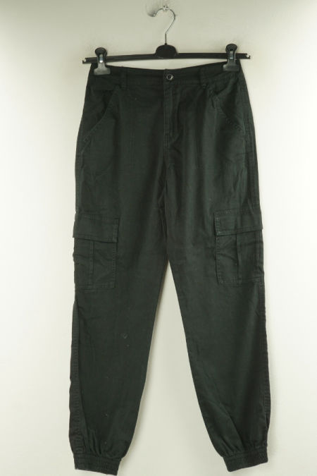 Spodnie czarne jeansowe z kieszeniami