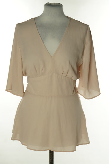 Bluzka bladoróżowa z paskiem