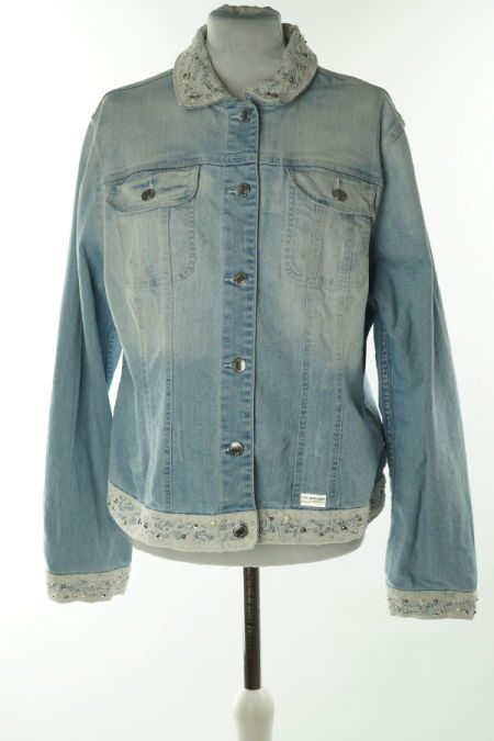 Kurtka jasnoniebieska jeansowa z koronkowym kołnierzykiem