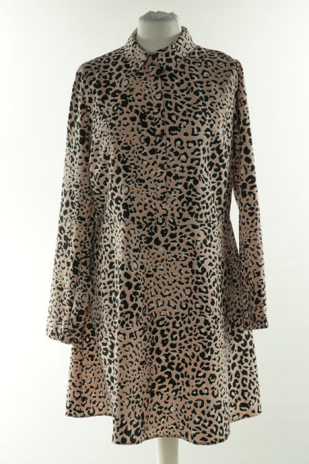 Sukienka jasnoróżowa w cętki