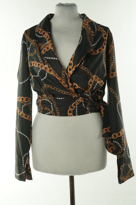 Bluzka czarna we wzorek z łańcuchami 