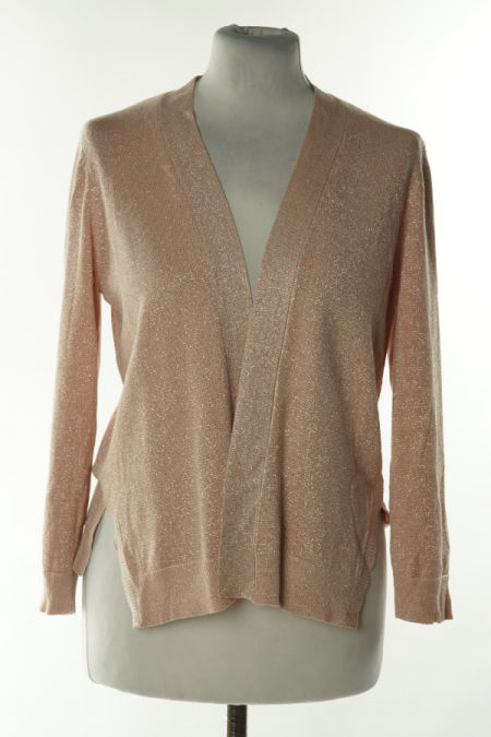 Narzutka jasnoróżowa sweterkowa ze srebrną nitką