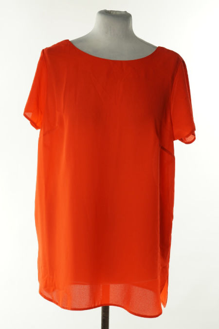 Bluzka czerwona z krótkim rękawen