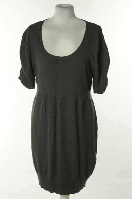 Sukienka ciemnoszara sweterkowa