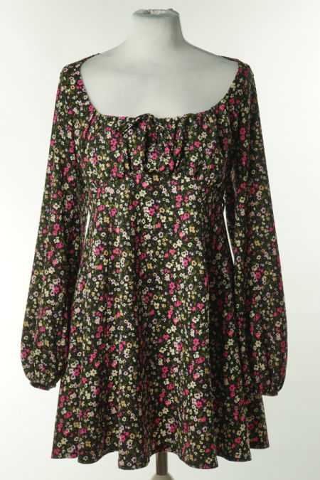 Sukienka czarna w różowo-żółte kwiatki