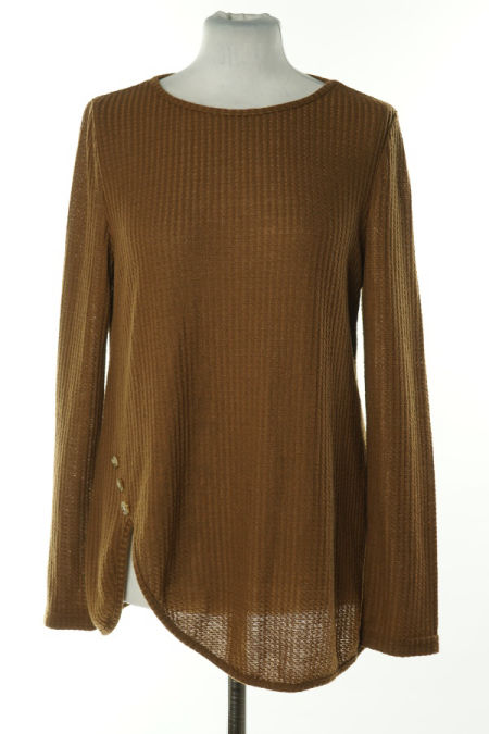 Bluzka brązowa z ozdobnymi guzikami