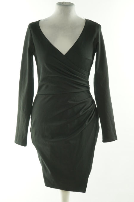 Sukienka czarna z drapowaniem na boku