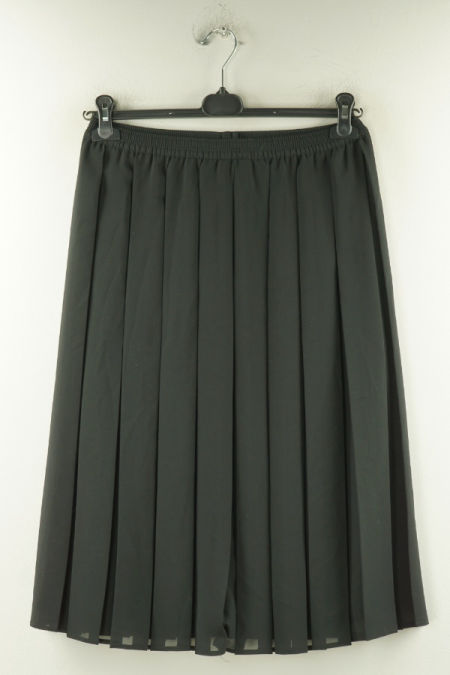 Spódnica czarna lekko plisowana
