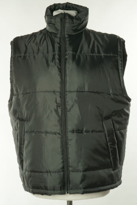 Bezrękawnik czarny lekko pikowany