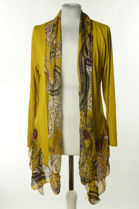 Narzutka żółta z kwiatowymi wstawkami