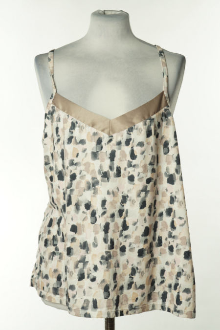 Koszulka piżamowa w kolorowe maziaje