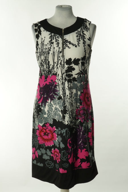 Sukienka biała w czarno-różowe kwiaty