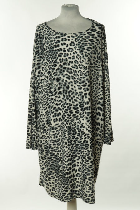 Sukienka biała w szaro-czarne cętki