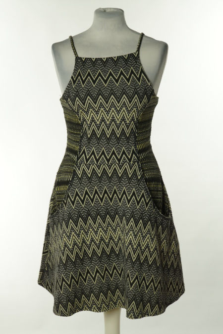 Sukienka czarno-zielona wzorzysta