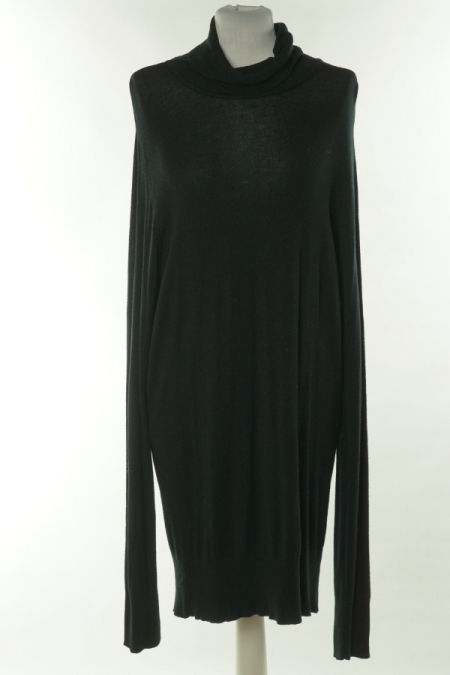 Sukienka czarna sweterkowa