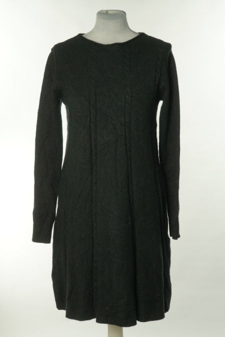 Sukienka czarna sweterkowa