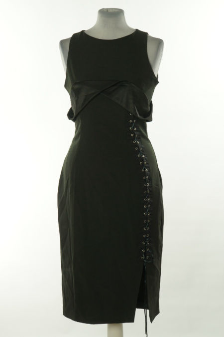 Sukienka czarna ze sznurowaniem