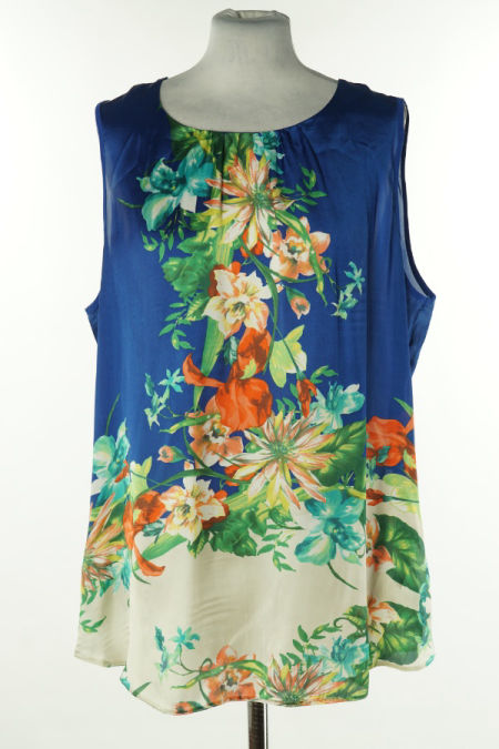 Bluzka niebieska w kwiaty