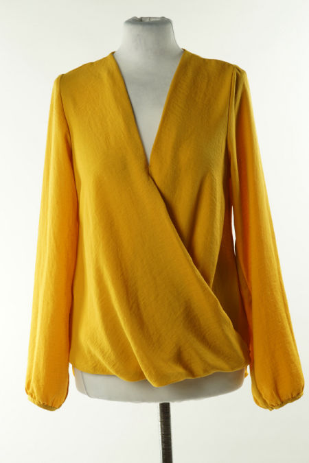 Bluzka żółta z zakładką w dekolt V 